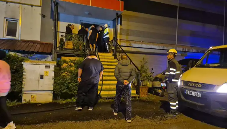 Spor Salonunda Çıkan Yangın Paniğe Neden Oldu!
